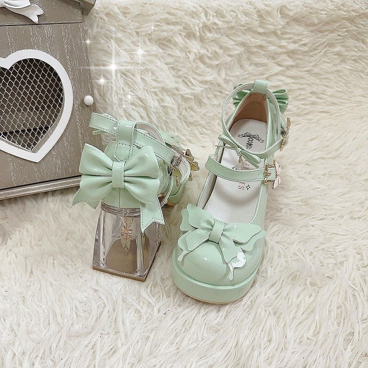 Lolita Butterfly Janes Motif Rhinestones Light Hime Green with Sparkling Mary Polished