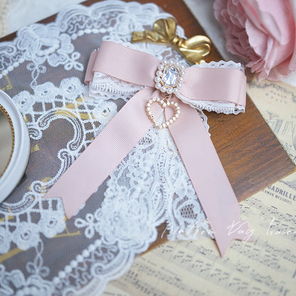 チャームダスティピンクビーズスクエアラインストーンハートジライケイボウブローチ