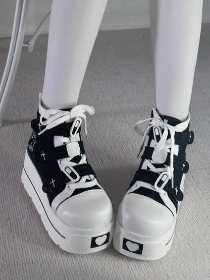 Yami Kawaii Black Round Toe Platform Sneakers