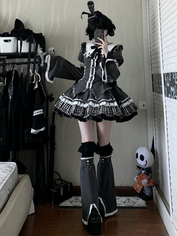 Pattern Trumpet Gray Striped Sleeves Dark