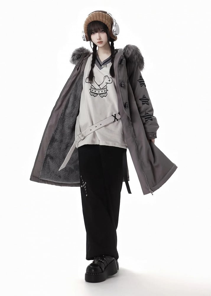 Weißes Sweatshirt mit süßem Knochenmuster und V-Ausschnitt