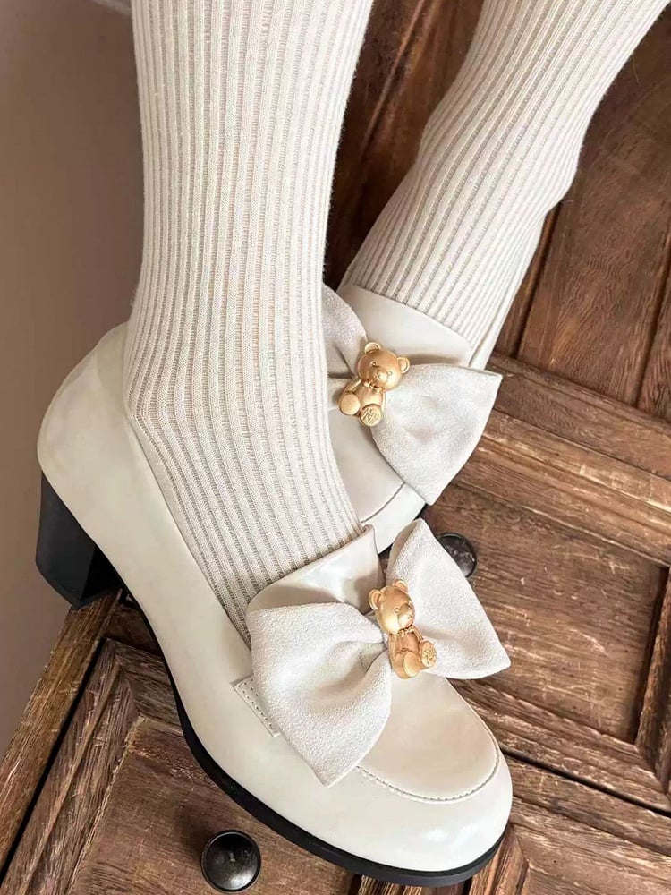 Top Loafers Schleife bei Beige Verzierter Bär