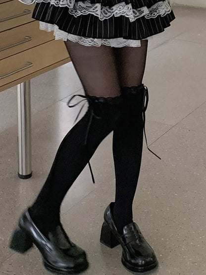 ミルクホワイト/ブラック スイートリボンリボンレーストリム オーバーニーストッキング