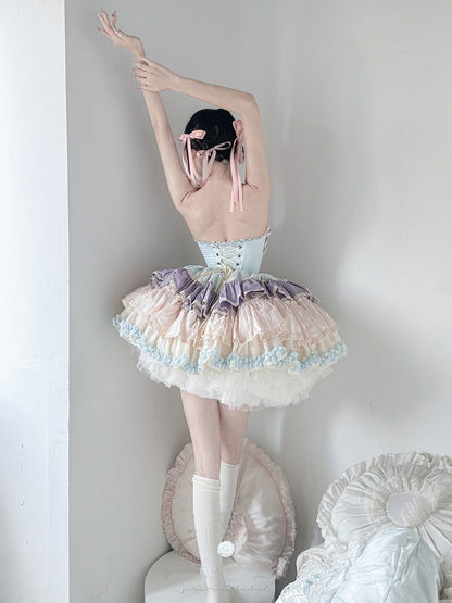 Lila Schleifenrock, große Schnürung, baskische Taille, gestufte Rüschen, süßes Lolita-Kleid und mit Blau auf