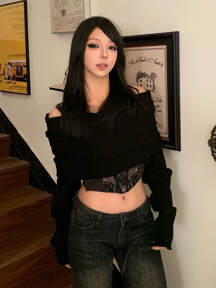 Long Loose Knit Collar Top with Black Short Sleeve Adjustable
