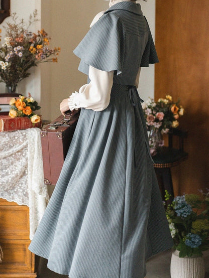 Hellstaubblauer Frühlings-Vintage-Lolita-Rock mit hoher Taille und Stäbchen