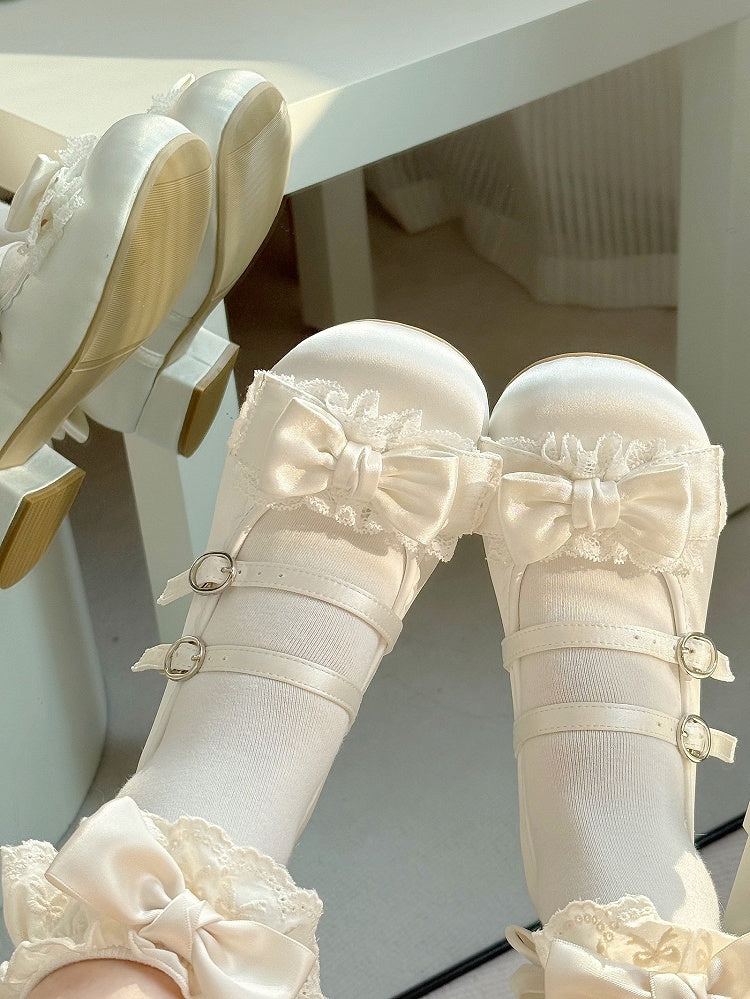 Sweet Janes Double mit Mary Satin-Finish Spitze Rüschen weiße Schleife PU Lolita Schnallen -