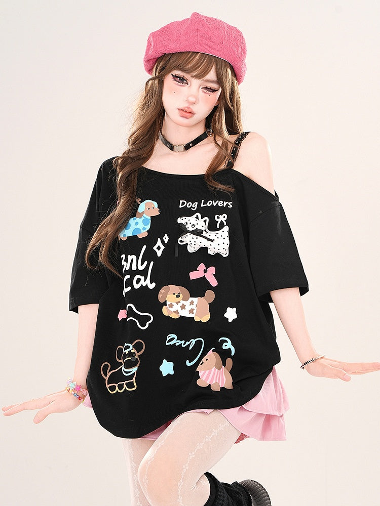 Weiß/Schwarzes lockeres T-Shirt mit asymmetrischem Ausschnitt und Cartoon-Welpen