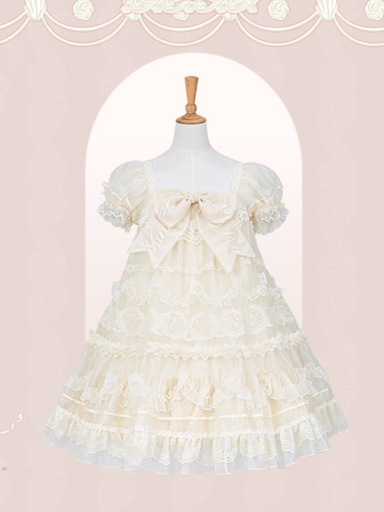Weißes, cremefarbenes Lolita-Kleid mit bestickter Schleife und großen, kurzen Puffärmeln