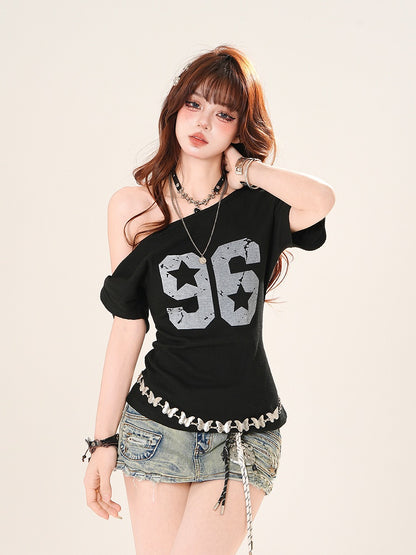 ブルーブラック/ダスティ アシンメトリーネックライン ナンバープリント Tシャツ