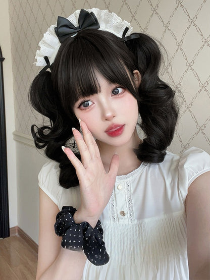 ブラックティーショートボブカット合成ウィッグ、ダブルポニーテールクロークリップ付き