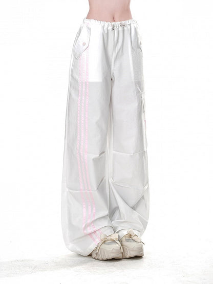 Weiße Cargo-Taschen mit Kordelzug in der Taille und lockerem, geradem Bein