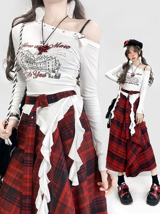 Weißes, schmal geschnittenes Top mit asymmetrischem Saum