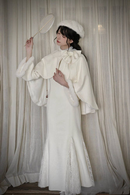 オフホワイト アシンメトリー ラウンド フラットカラー ハイローヘム ケープ