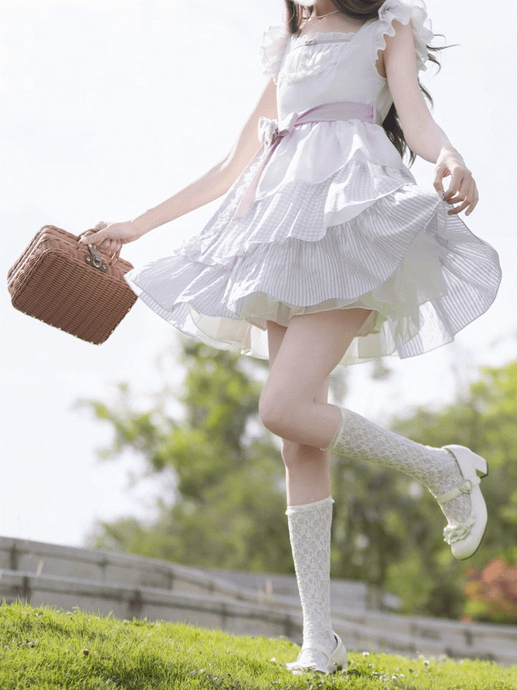 Skirt Floral with Tiered Sweet Lavender Flutter Sleeves Dress