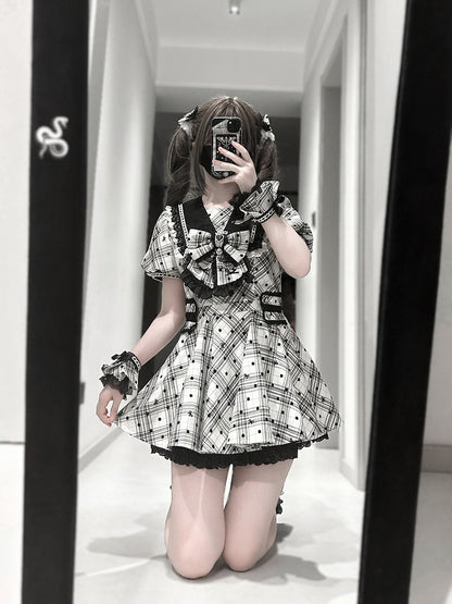Black Lace Trim Shorts - Ekomi