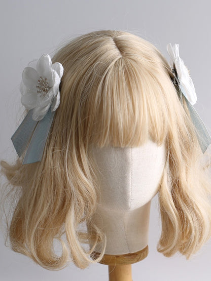 A Pair Fresh White Flower-Designed Lovely Hairclips of