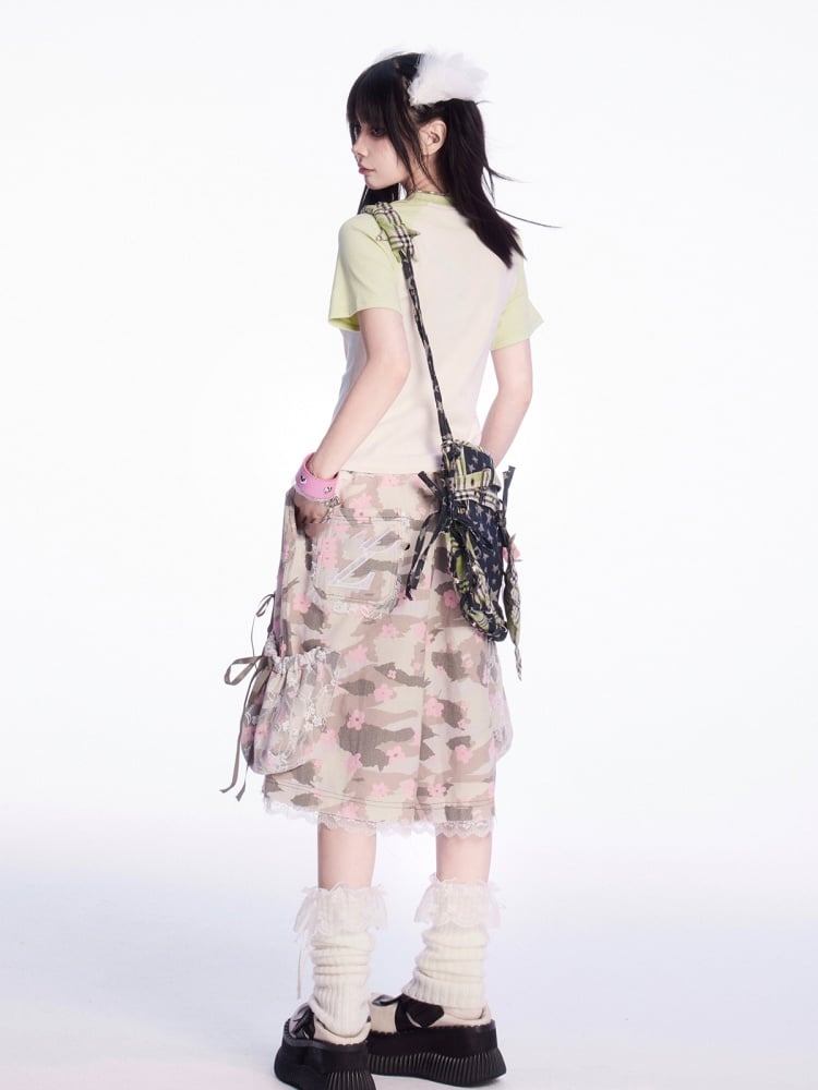 アプリコットとカラーブロックデザインのY2K漫画プリントTシャツ（グリーン）