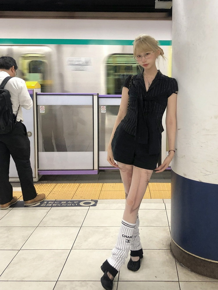 Detail Button Front Placket with Tie Striped Black Bow Shirt