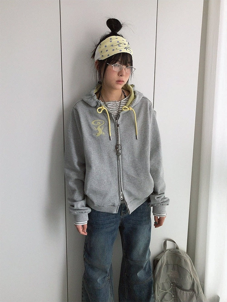Retro Fall Gray Hooded Zip Jacket with Gecko Motif and Striped Accents - innomoood
