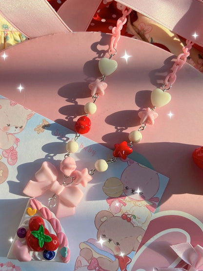 装飾されたピンクのペンダントケーキビーズネックレス蝶結び