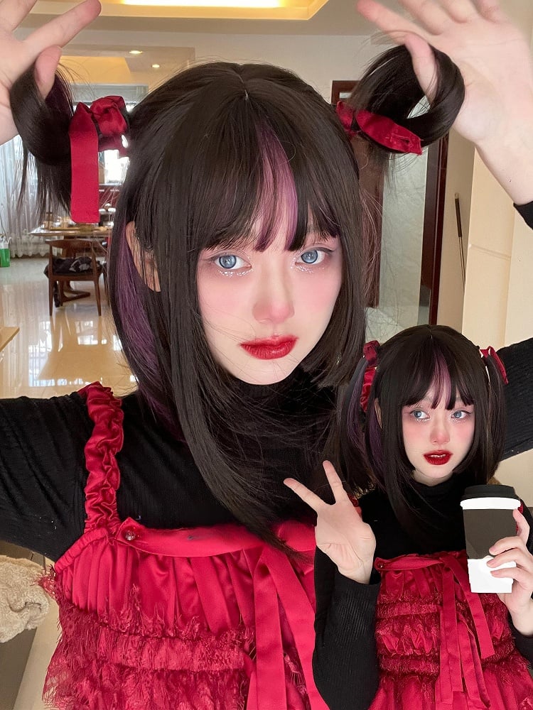 長さ56cmの紫色のウィッグ、前髪あり、黒のストレートエアハイライト