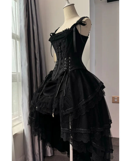 ブラックのレースアップディテールのボーン入りコルセットトップ + ハイローレイヤードロリータスカート