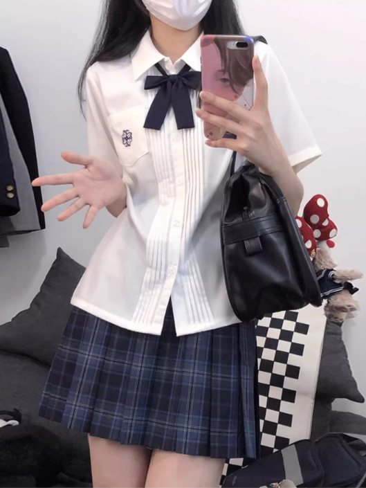 Pleating Style Embroidery Floral Details Sleeves White/Blue Short Preppy Version Shirt