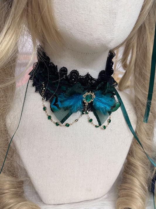 Green Chain Lace Feather with Gemstone Peacock Choker