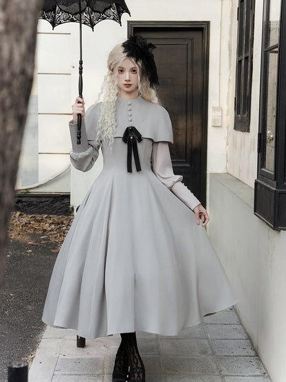 Graues elegantes Cape-Design mit langen Ärmeln, Gothic-Lolita-Kleid