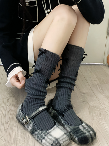 ホワイトのスイートな蝶結びカーフソックス