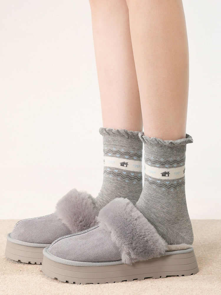 Cotton Geometric Pattern Ruffled Socks Trim and Black/White/Gray House