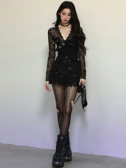 Schwarzer Minirock mit Spitzenbesatz und Pailletten