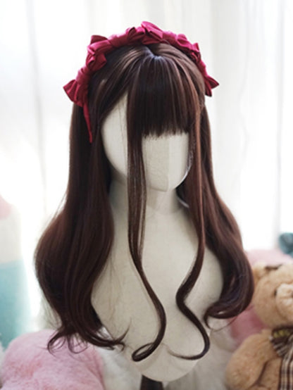 ダークブラウンのロングウェーブウィッグ（前髪あり）