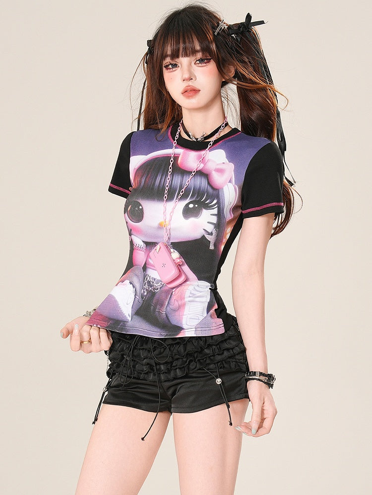 プリント漫画のほろ苦い黒のTシャツの女の子