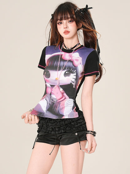 プリント漫画のほろ苦い黒のTシャツの女の子