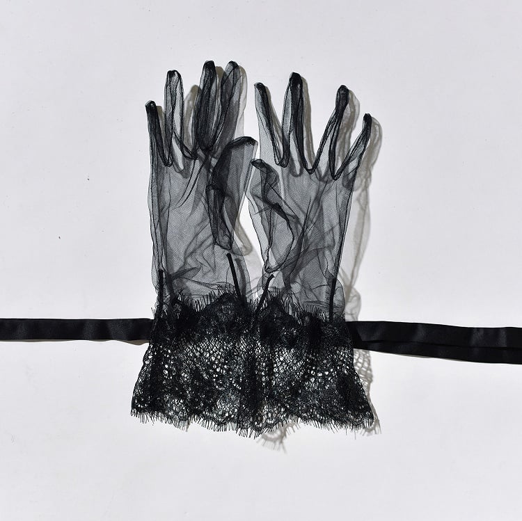 Schwarz / Handschuhe Weiß Lila Rot