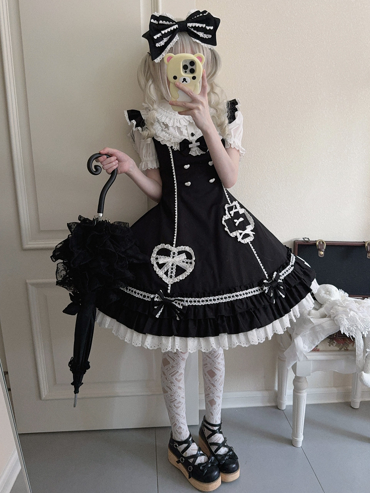 Beschnittenes Kleid mit Ausschnittträgern, schwarz, gewellt, flatternd, Lolita-Krankenschwester, Ösen-Schulter