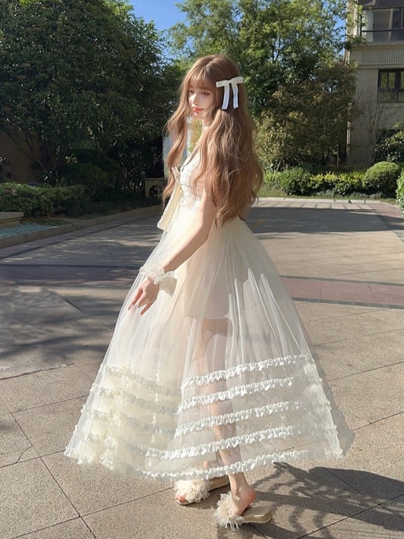 Spitzen-Unterkleid in Schleifenlänge, Knöchellänge, gestuft mit weißen Rüschen