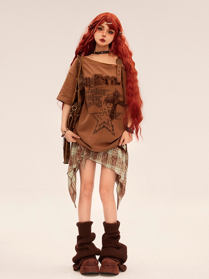 Fashion Gyaru Asymmetrischer T-Shirt Ausschnitt Leopard Kreuz Applikation Braun