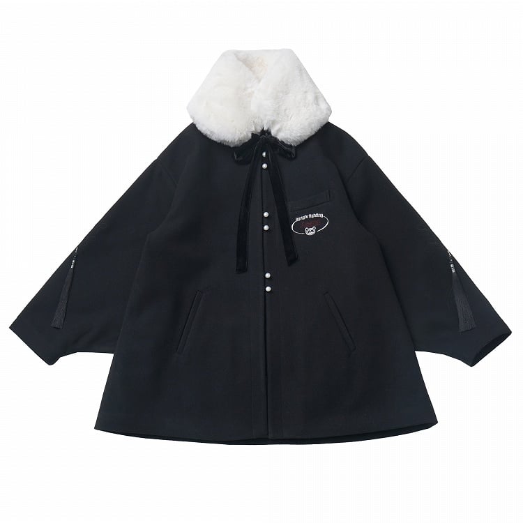 フェイクファーカラーのパンダ柄ブラックコート