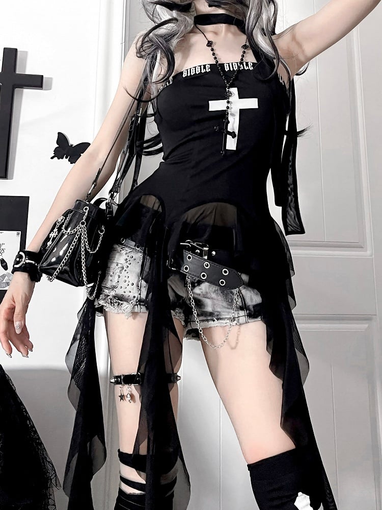 Glamouröses trägerloses Top mit asymmetrischem Volantsaum und Kreuzdruck in Schwarz