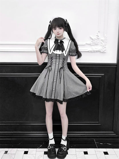 Rhinestone Embellished Jirai Kei Black Bow Cross Charm Hairclips