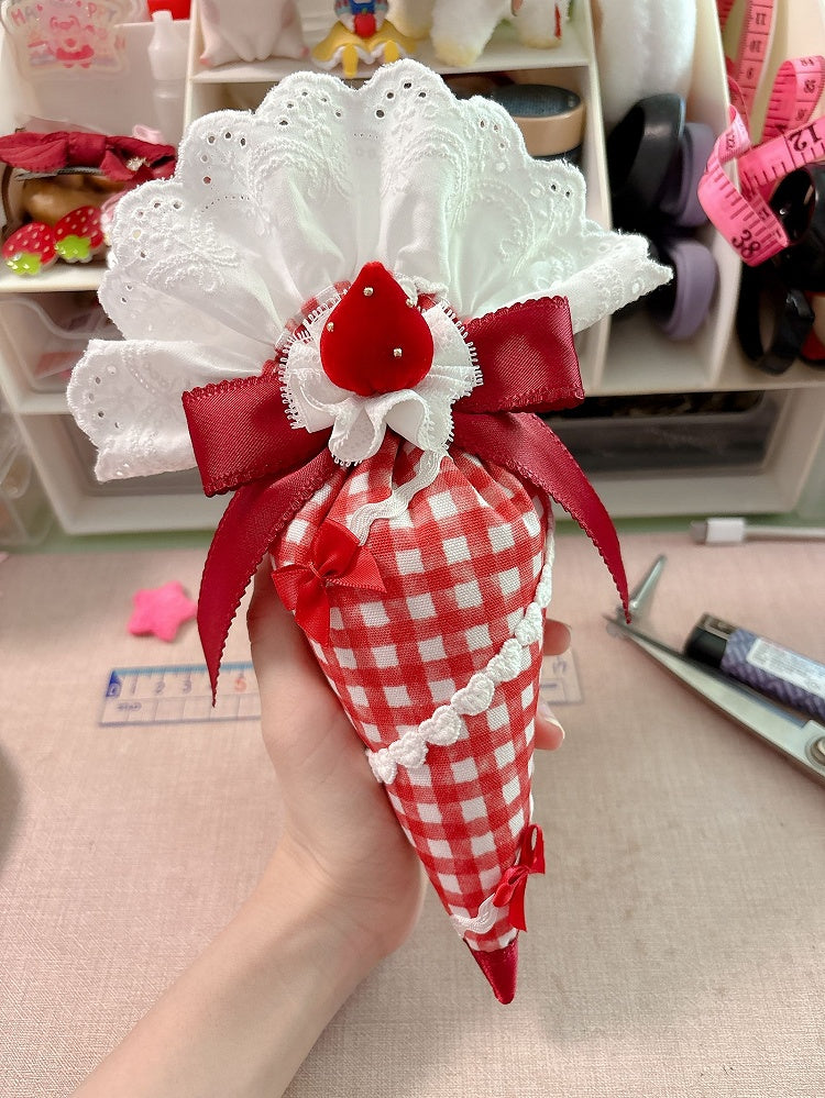 Ruffles Lolita Bag–Shaped Piping Plaid with Red Pastry and Strawberry Bag Lace