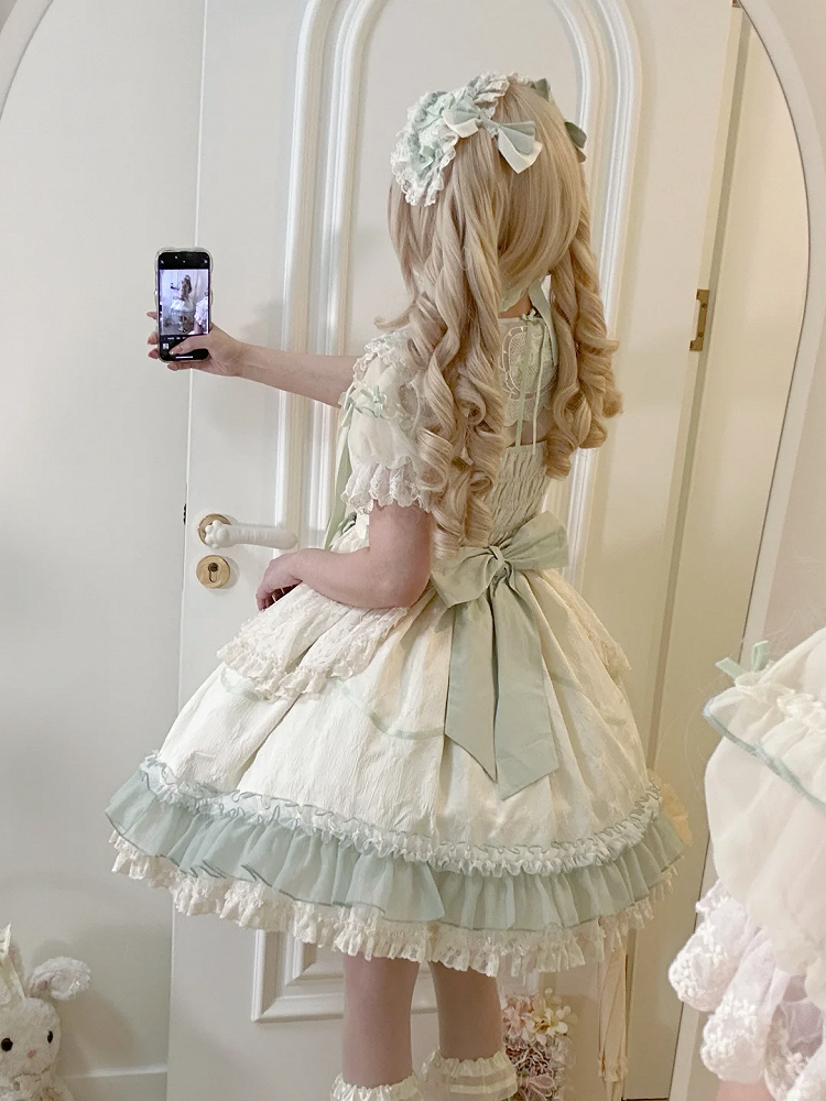 花柄ウエストハイスカート テディ刺繍ジャンパー ロリータと布の蝶結び