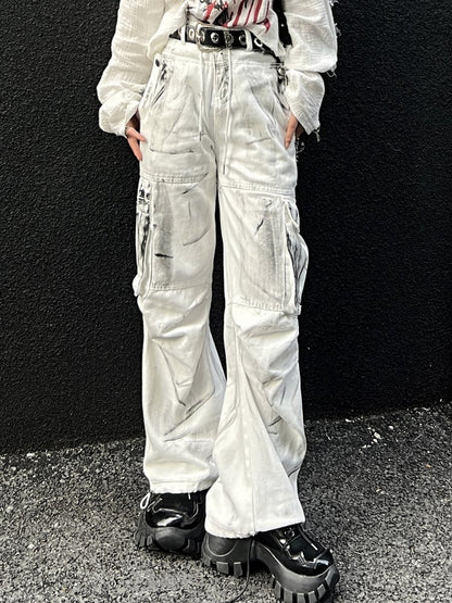 Vintage-Cargojeans in Weiß mit Farbspritzern und Batikmuster, lockere Passform, mit Kordelzug in der Taille