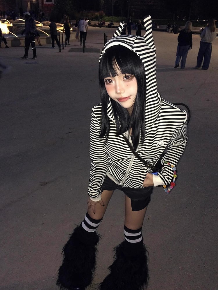 Black Hood Stripes Devil Y2K Hoodie Zip-Up with White