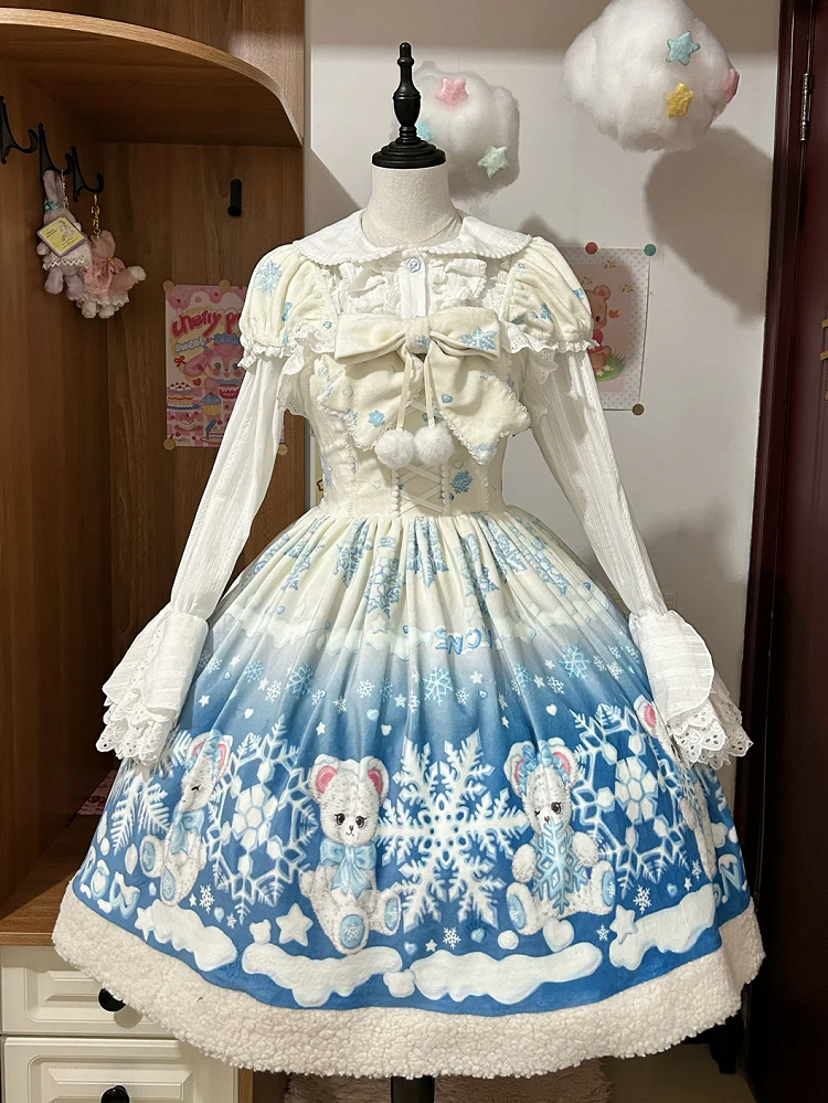 Weißes Langarmhemd mit gewellten Bündchen und Ösenbesatz