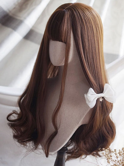 Karamellfarbene, lange, gewellte Perücke mit vollem Pony