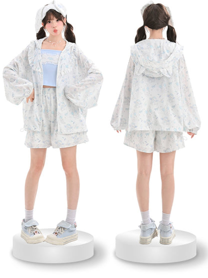 Weiße Shorts mit elastischer Taille und Allover-Kitty-Print